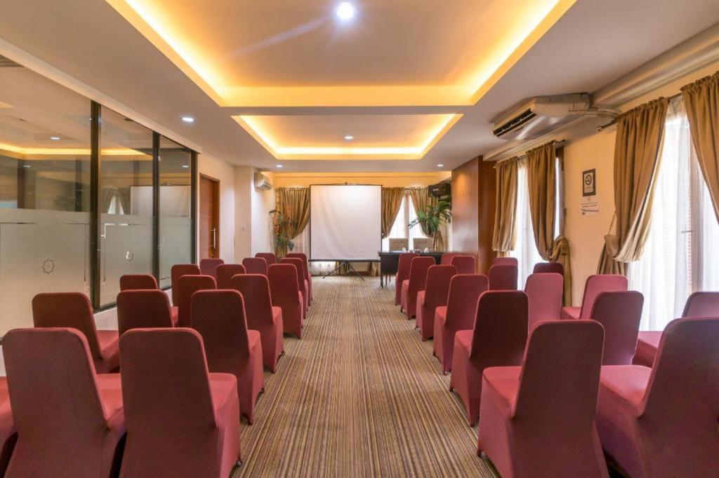 Sofyan Hotel Cut Meutia Giacarta Esterno foto